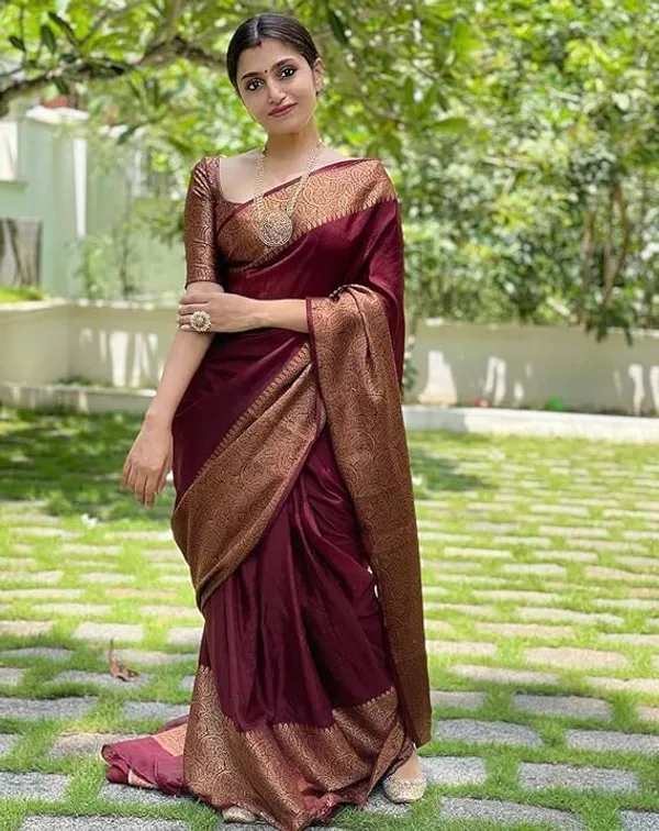 Maroon_Gold_Border_Saree_For_Women