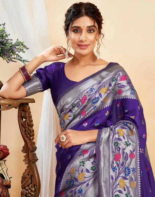 Purple_Floral_Embroidered_Saree_For_Women