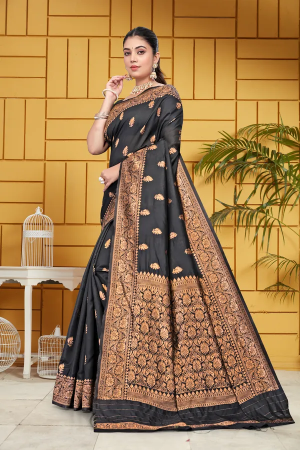 Black_Floral_Motif_Saree_For_Women