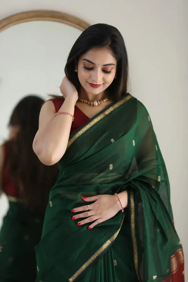 Green_Traditional_Saree_For_Women