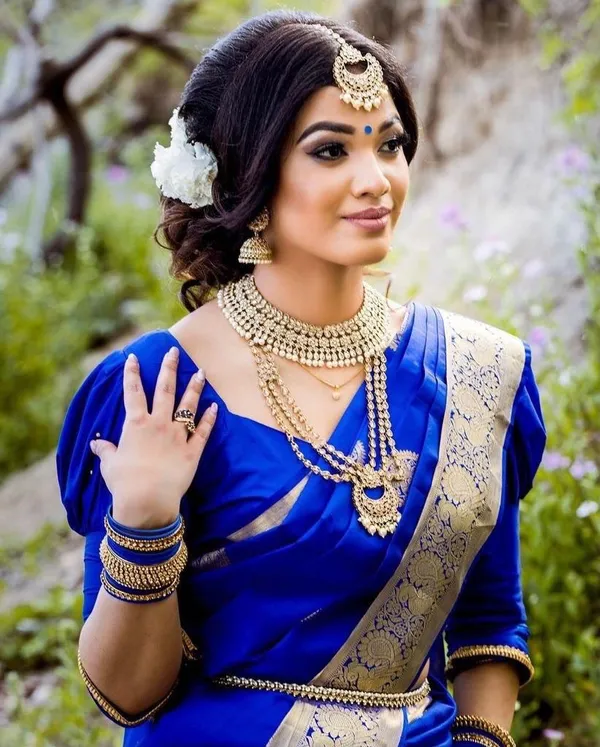 Blue_Woven_Saree_For_Women