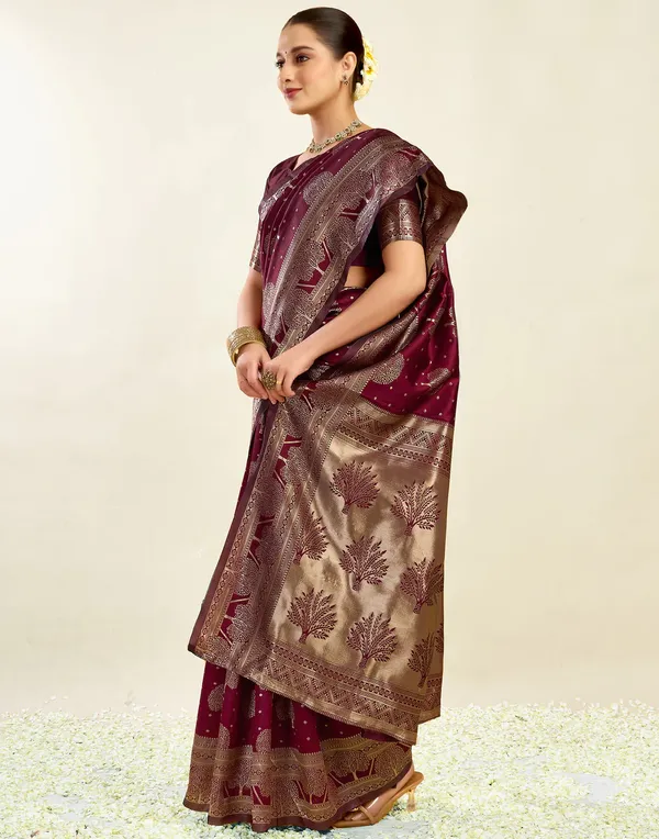 Maroon_Woven_Floral_Saree_For_Women