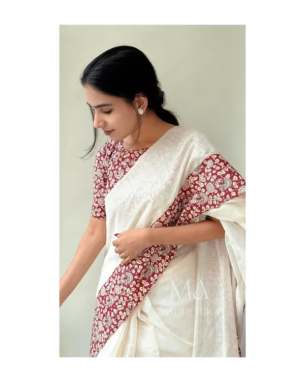 Cream_Floral_Paisley_Print_Saree_For_Women