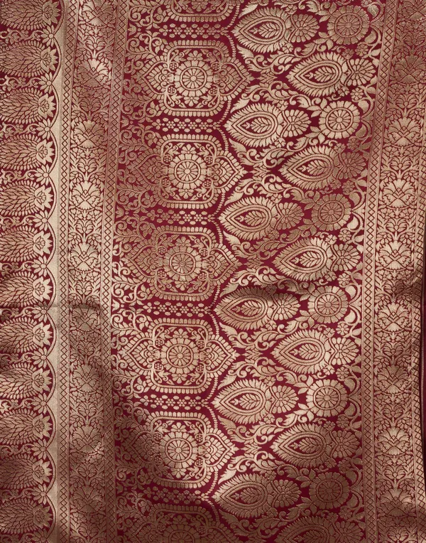 Maroon_Brocade_Saree_For_Women