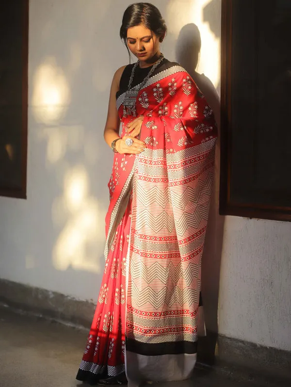 Red_Floral_Printed_Saree_For_Women