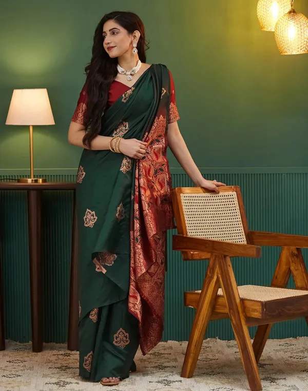 Green_And_Red_Banarasi_Silk_Saree_For_Women
