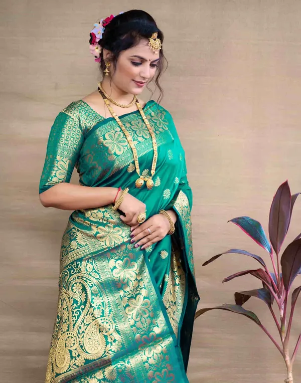 Green_Traditional_Saree_For_Women