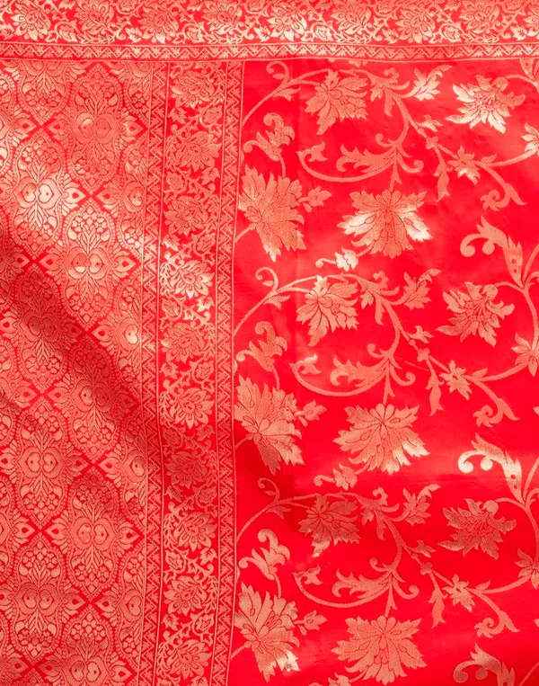 Red_Banarasi_Silk_Saree_For_Women