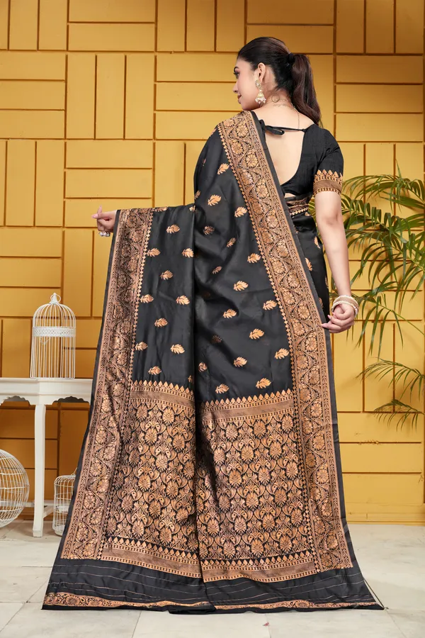 Black_Woven_Ethnic_Saree_For_Women