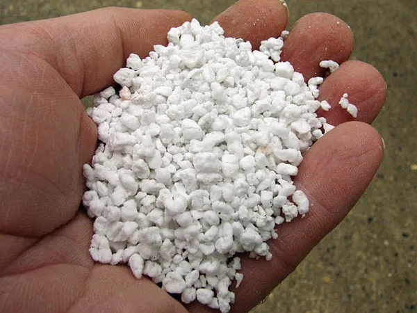 Perlite_For_Hydroponics_Horticulture_Terrace_Gardening_Soil_900_Grms_Pack_Conditioner_Healthy_Root_Growth_Retains_Moisture_Allows_Aeration_Default_Title