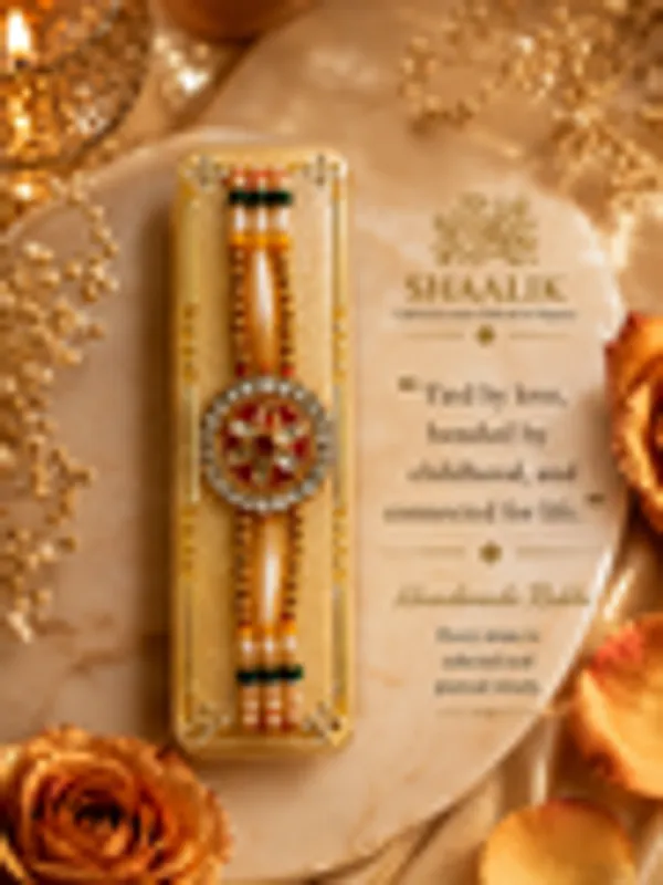 Shaalik_Rakhi_Gift_Box_Handmade_Rakhi_Amber_Oud_Perfume_Rose_Candle