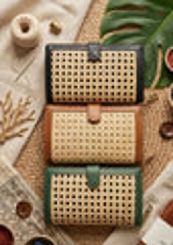 Kaveri_Rattan_Wallet_Handwoven_Panel_Vegan_Leather_Natural_Rattan