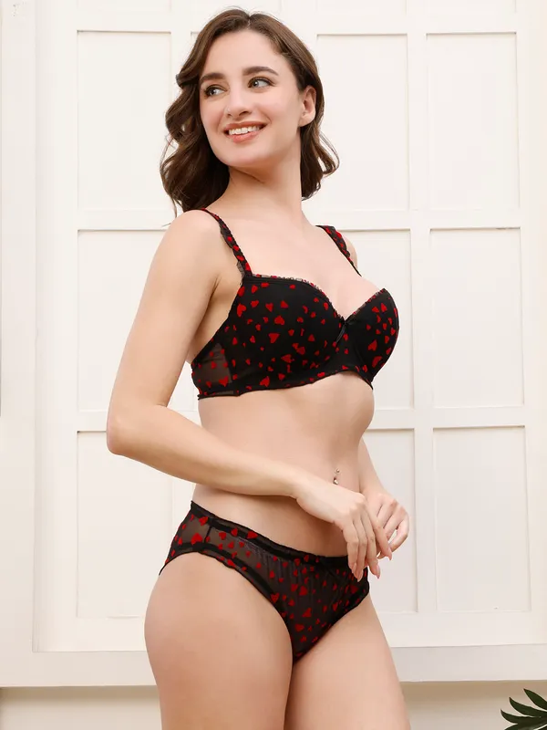 Pretty_Secret_Lingerie_Set