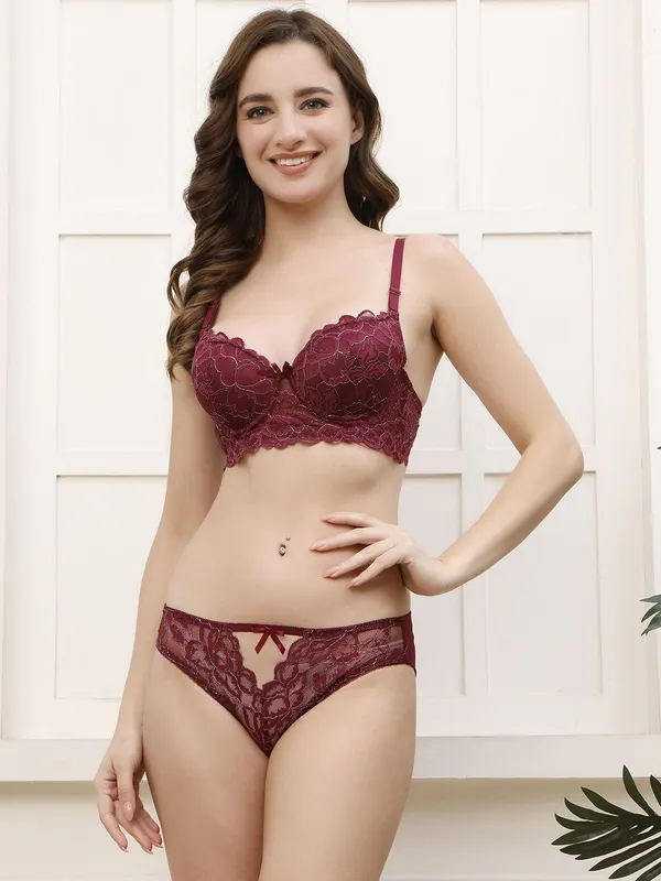 Pretty_Secret_Lingerie_Set