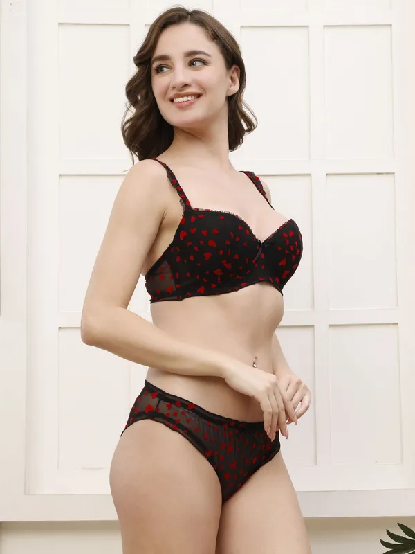 Pretty_Secret_Lingerie_Set