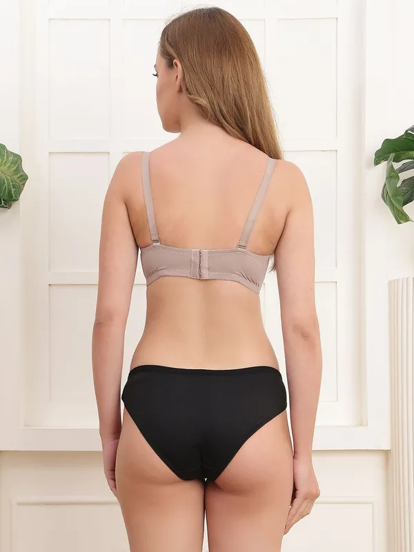 Pretty_Secret_High_Gloss_Lingerie_Set