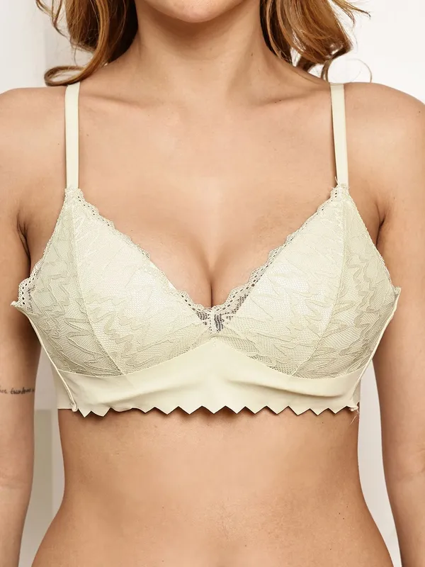 PrettySecret_Lightly_Padded_Non-Wired_Floral_Lace_Bralette_Bra