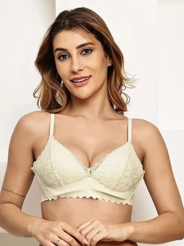 PrettySecret_Lightly_Padded_Non-Wired_Floral_Lace_Bralette_Bra