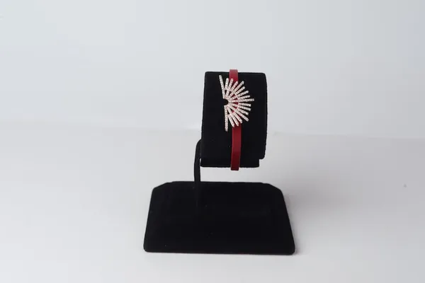 Red_Fan_Design_Hair_Clip_With_Silver-Tone_Embellishment