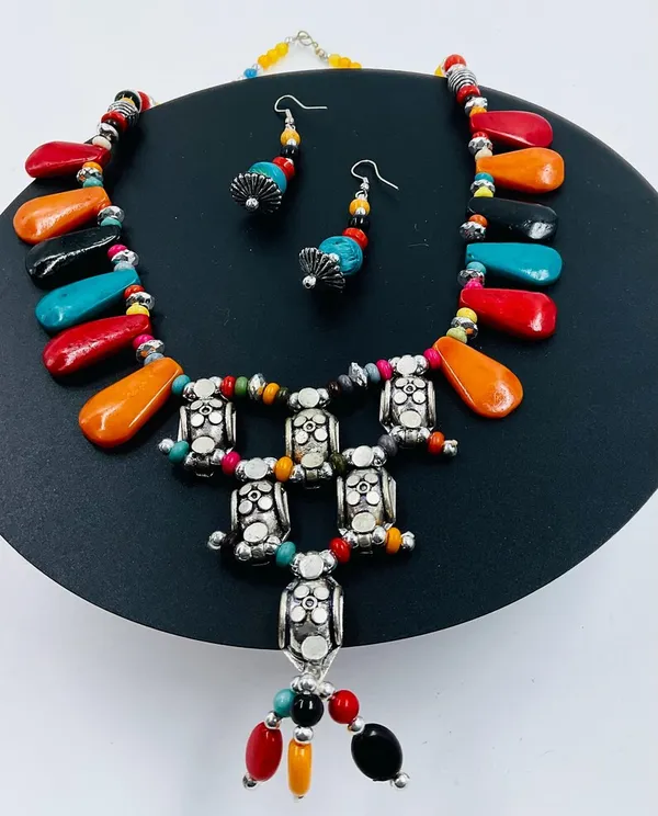 Multicolour_Beaded_Necklace_Set_for_Women
