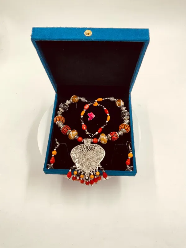 Multicolor_Beaded_Pendant_Necklace_Set_for_Women
