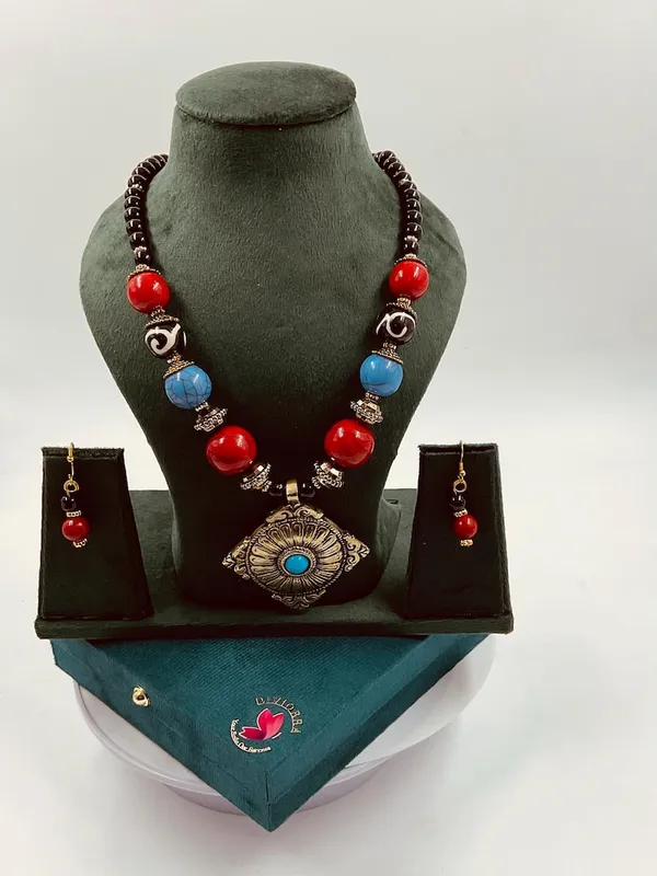 Red_Blue_Beaded_Necklace_And_Earrings_Set_For_Women