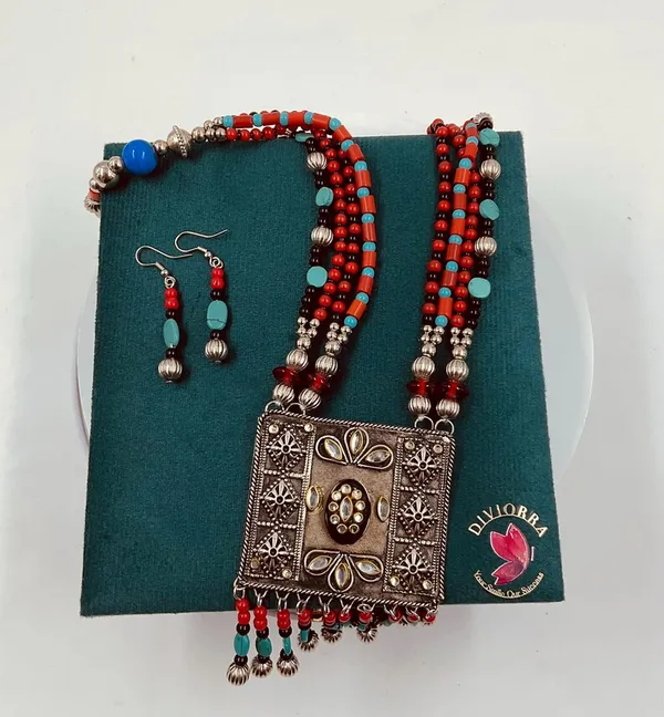 Multicolour_Beaded_Statement_Necklace_Set_for_Women