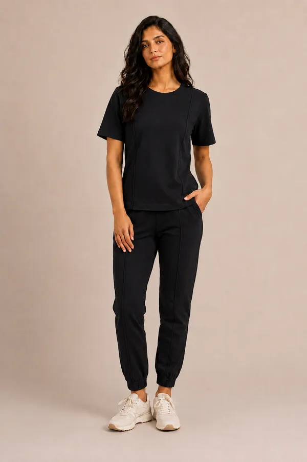 Black_Relaxed_Fit_Top_And_Jogger_Set_For_Women