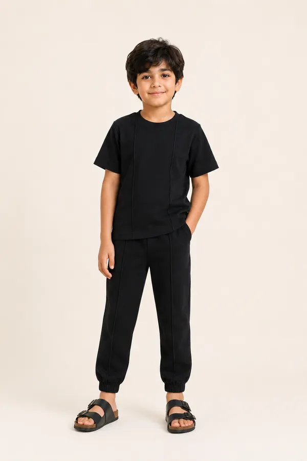 Black_Relaxed_Fit_T-Shirt_And_Joggers_Set_For_Boys