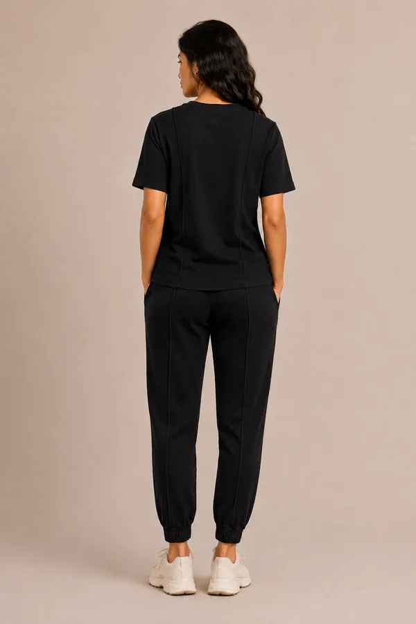 Black_Relaxed_Fit_Top_And_Jogger_Set_For_Women