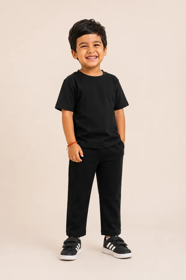Black_Relaxed_Fit_T-Shirt_And_Pants_Set_For_Boys