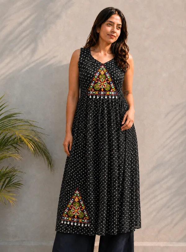 Black_Bandhani_Georgette_Kurti