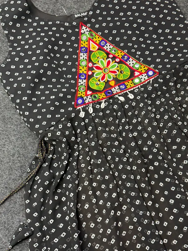 Black_Bandhani_Georgette_Kurti
