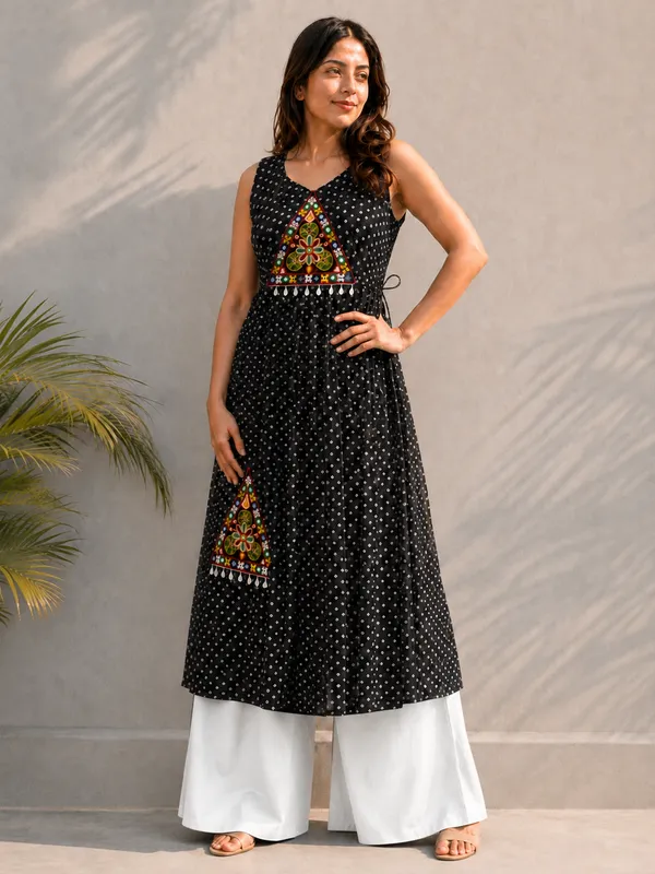 Black_Bandhani_Georgette_Kurti