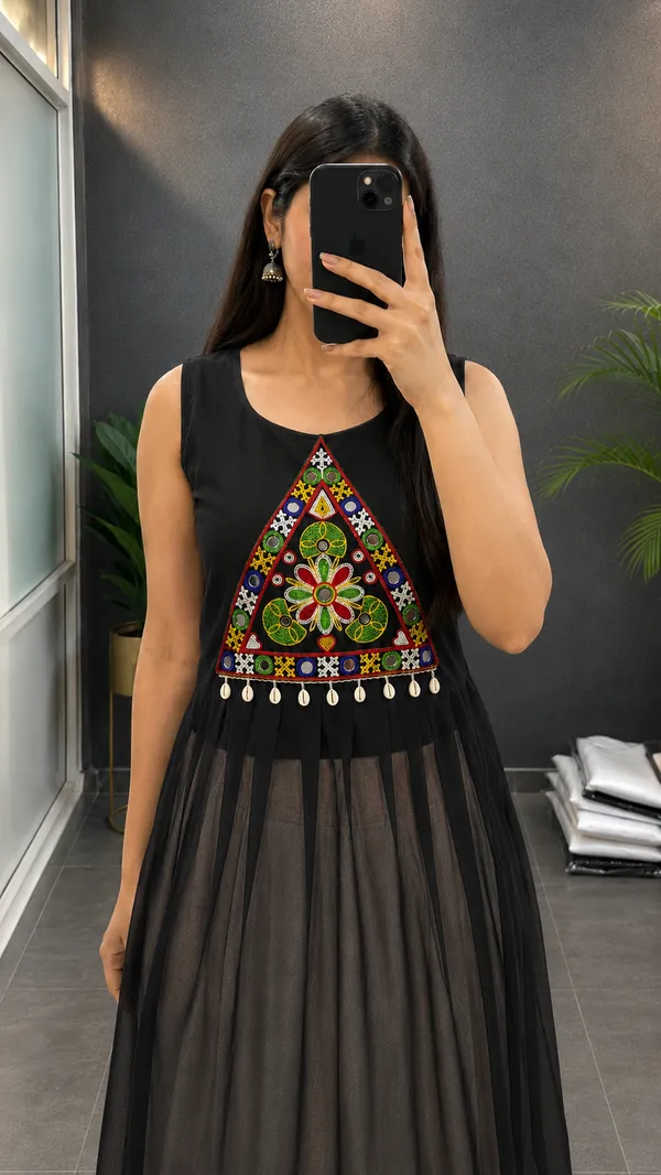 Black_Navratri_Kurti