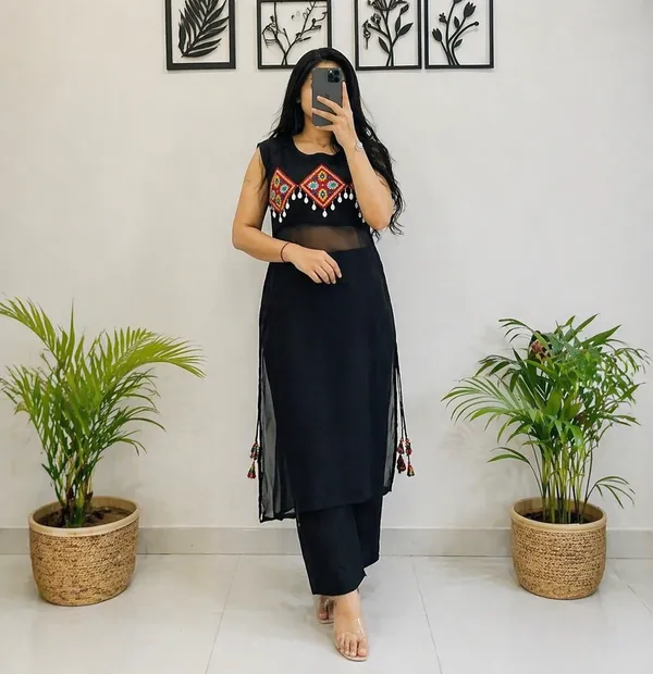 Black_Navratri_Kurti_For_Womens