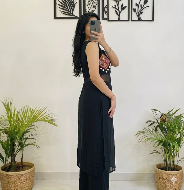 Black_Navratri_Kurti_For_Womens
