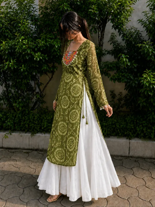 Olive_Green_Elegant_Luxe_Navratri_Kurti