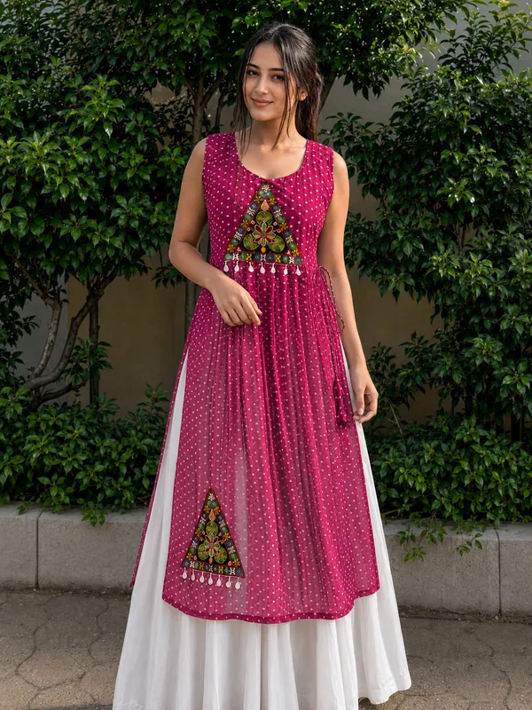 Pink_Elegant_Designer_Navratri_Kurti