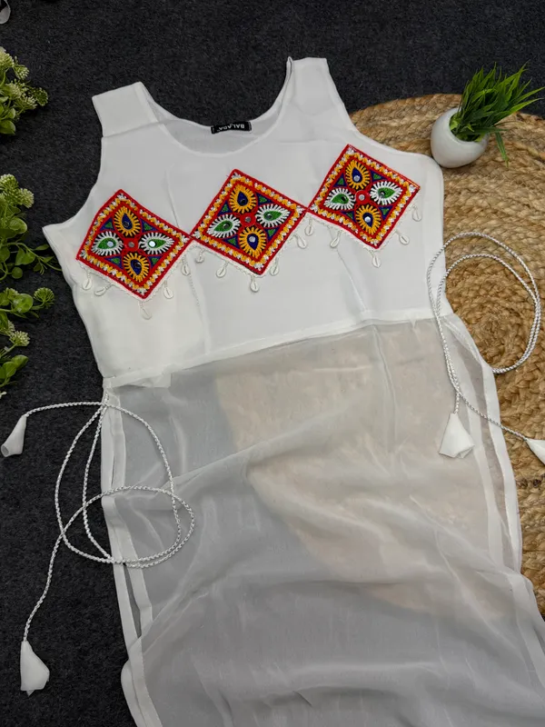 White_Embroidered_Georgette_Kurti