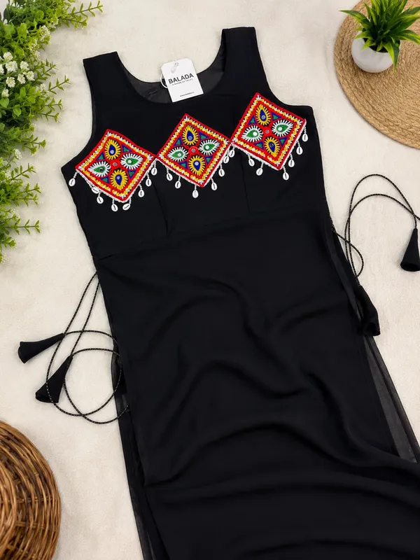 Black_Navratri_Kurti_For_Womens
