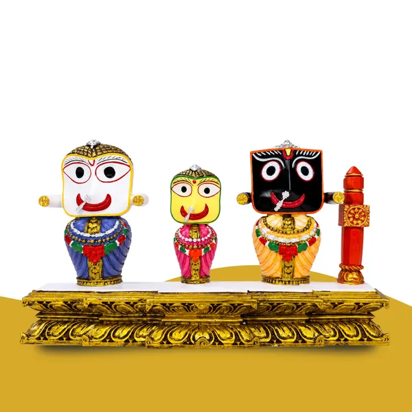Lord_Jagannath,_Balabhadra_and_Subhadra_Idol_Set_with_Sudarshan_Chakra_–_Decorative_Jagannath_Trinity_Statue