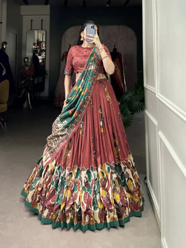 Latest_Semi_Stitched_Lehenga_Choli_With_Dupatta