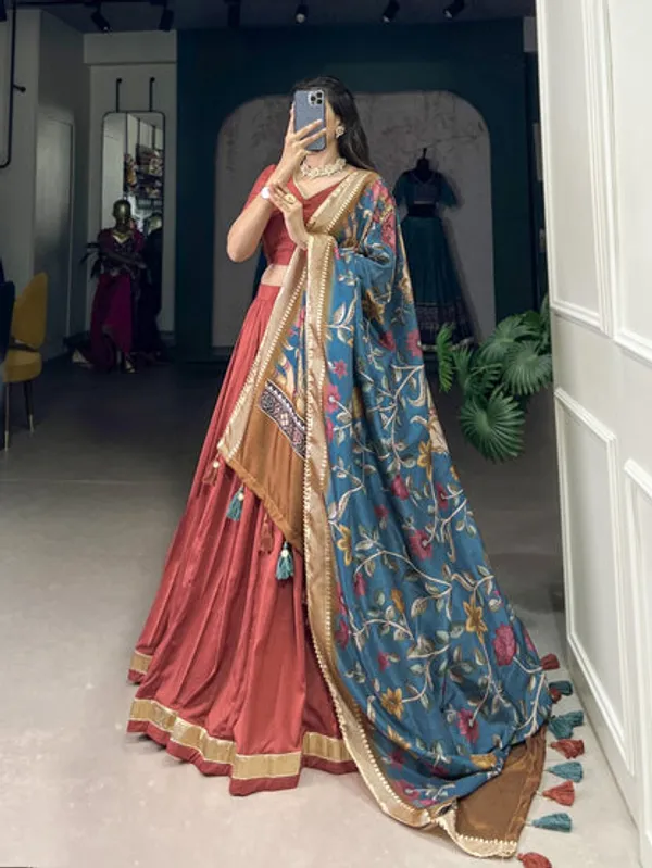 Latest_Semi_Stitched_Lehenga_Choli_With_Duppatta