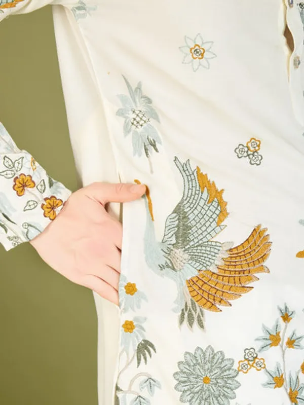 Traditional_Semi_Stitched_Kurta_Pyjama_Suits