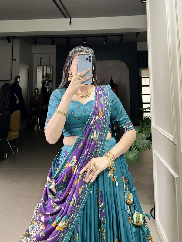 Latest_Semi_Stitched_Lehenga_Choli_With_Dupatta