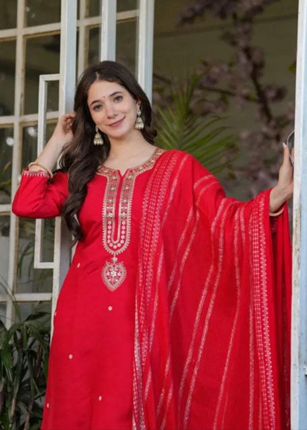 Latest_Readymade_Kurti_Set_With_Dupatta
