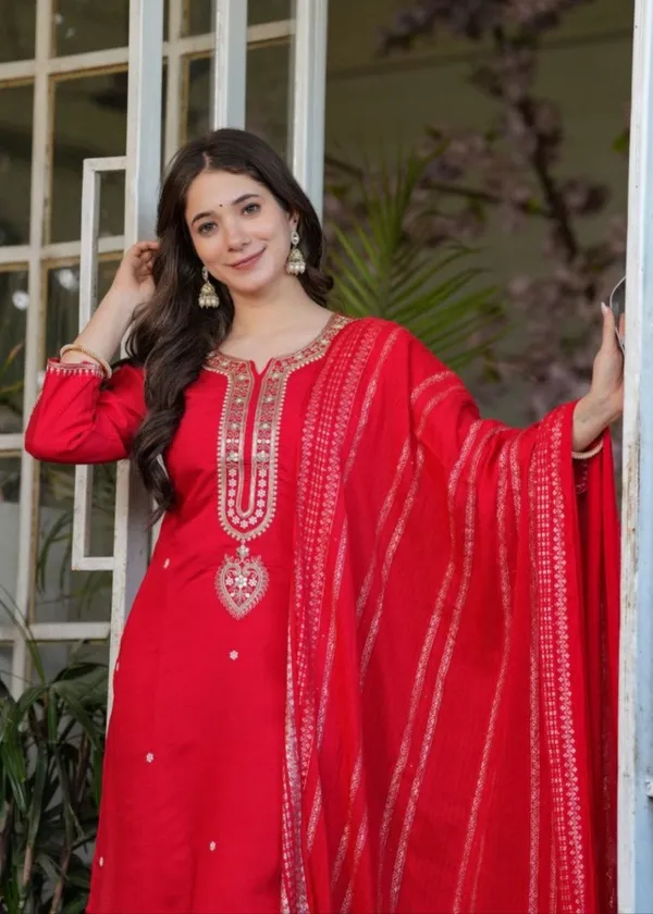 Latest_Readymade_Kurti_Set_With_Dupatta