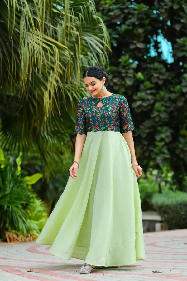 Ready_Made_Gowns