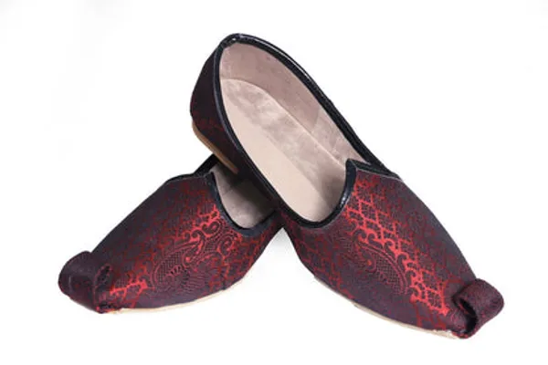 Sudarshan_Sherwani_Accessories_Mojari_Shoes